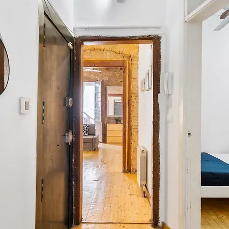 Stylish 2-bedroom In El Born Διαμέρισμα